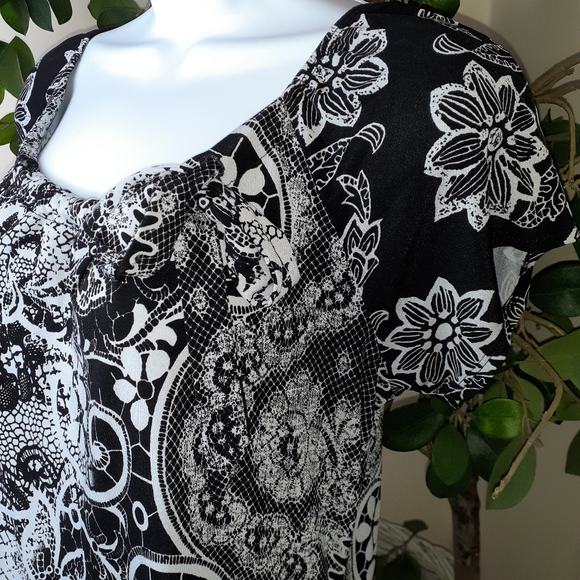 Vintage Suzie Black and and White Blouse - Picture 2 of 11